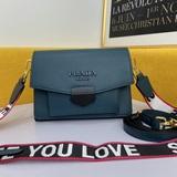 Романтический день седьмого месяца – новая модель SEE YOU LOVE Prada с клапаном 