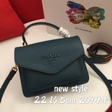 Prada, модель 2094, с двумя плечевыми ремнями, «Сделано в Италии», превосходное 