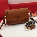 Prada сумка с клапаном и одним плечевым ремнем, модель 2103, с двумя плечевыми р