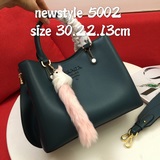 Новая модель Prada 5002 «Хит 2023 года» пользуется огромной популярностью. Она п