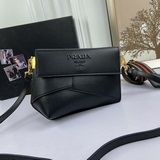 Новая модель Prada 2023, модная и стильная, популярная в магазинах, из кожи Saff