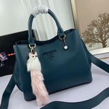 Новая модель Prada 5002 «Хит 2023 года» пользуется огромной популярностью. Она п