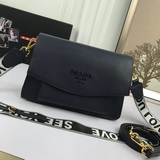 Prada сумка с клапаном и одним плечевым ремнем, модель 2103, с двумя плечевыми р