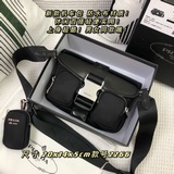 Новая модель сумки для мотоциклистов 2023, новинка от Prada, популярная модель в
