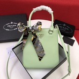 Оригинальное качество, рекомендуемый товар, новая модель сумки Prada из блестяще