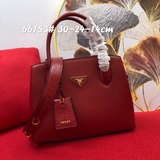 Новая модель Prada 66153 в этом году. Размеры： 30*24*14. Изготовлена по технолог