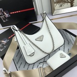 Новая модель 1BH204 из кожи, нейлоновая сумка Hobo, которую можно носить в руке 