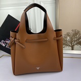 PRADA Новая модель： 1BG339# Модная и элегантная дамская сумка с ретро-шармом.