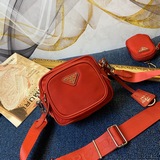 【Высочайшее качество】 Новая модель сумки для фотоаппарата Prada Hobo, очень унив