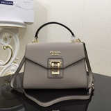 PRADA Новая модель： 9866 Модная и элегантная дамская сумка с ретро-шармом, «Итал
