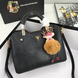 Новая модель Prada 1BA258 «Хит 2023 года» пользуется огромной популярностью, обл