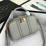 Модель 9893# Сумка Prada через плечо, с двойной застежкой-молнией. Помимо привле