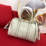Подушка-сумка «Prada» с крокодиловым узором 1BA260# из натуральной кожи. Превосх