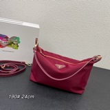 Prada плечевая сумка, небольшая сумка через плечо. Изготовлена по дорогостоящей 