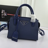 BA269 изготовлен из импортной кожи Saffiano, оснащен съемными и регулируемыми ко