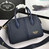 Новая сумка Prada из кожи бычка, модель № 2039. Изготовлена из импортной кожи бы