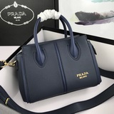 Новая сумка Prada из кожи бычка, модель № 2039. Изготовлена из импортной кожи бы