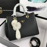 Новая модель Prada 1813 «Хит 2023 года» пользуется огромной популярностью. Она п