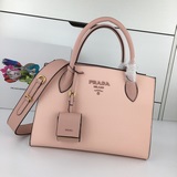 -Prada Ribbon, 2895# Дизайнер Miuccia заявила о возвращении к основам： «.