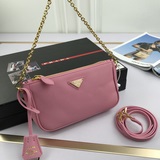 Prada. Новейшая модель из импортной кожи с блестящим крестообразным узором и фур