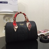 Оригинальная сумка-подушка Prada 9871. Оригинальный узор + кожа с текстурой личи