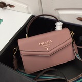 Prada, модель 2095, с двумя плечевыми ремнями, «Сделано в Италии», превосходное 