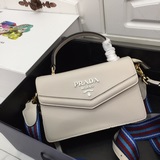 Prada, модель 2095, с двумя плечевыми ремнями, «Сделано в Италии», превосходное 
