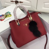 Новая модель Prada 1813 «Хит 2023 года» пользуется огромной популярностью. Она п