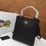 Средний размер, 212# Кожаная сумка Prada Double Saffiano, изготовлена в Италии.