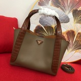 PRADA Новая модель： 1BA256# Модная и элегантная дамская сумка с ретро-шармом.