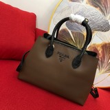 Prada, модель 1BA255, с плечевым ремнем, «Сделано в Италии», превосходное качест