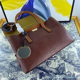 Новая сумка Prada из кожи бычка с змеиным узором, артикул 98807#. Изготовлена из
