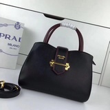 Prada, новая коллекция осень-зима 2018, модель 55012#, сумка с отпечатком ладони