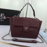 Новая модель Prada наконец-то поступила в продажу! Новая модель в магазине изгот