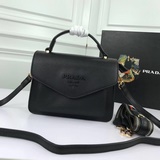 Prada, модель 2094, с двумя плечевыми ремнями, «Сделано в Италии», превосходное 