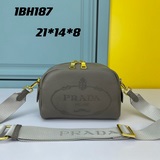 Высококачественная сумка для фотоаппарата Prada.2023 из натуральной кожи верхнег