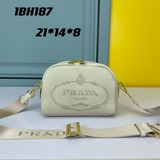 Высококачественная сумка для фотоаппарата Prada.2023 из натуральной кожи верхнег