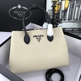 Prada, модель 1BA255, с плечевым ремнем, «Сделано в Италии», превосходное качест