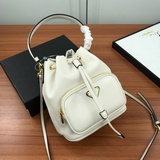 Серия PRADA от Prada 1BH038 [Сумка-ведро] Модель： 98975 Размер： 19x20.