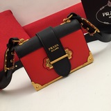 Модель PRADA： 1BD045 Размеры： 20*14*8 см. PRADA с обновленной фурнитурой.