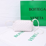 Новая модель от B. Классический узор плетения. Корпус изготовлен из тщательно от