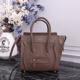 Классическая сумка Celine с улыбающимся лицом, изготовлена из кожи с гладкой тек