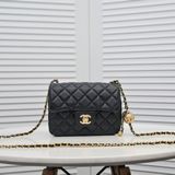 Маленькая сумка с коробкой Chanel 2023 Новая модель Сумка с крышкой. Когда ее на