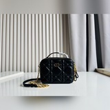 Dior： Новая модель французской сумочки WOC, очень вместительная и ароматная, нов