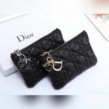 Бренд： Dior. Материал： импортная кожа овцы. Цвет： золотая застежка. Серебряная з