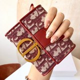 Бренд： Dior 1818 Цвет： черный, темно-красный Размер： 11*10*2 Описание： 20.