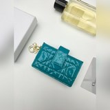 Lady Dior 5-секционный карман для карт украшен классическим плетеным узором и из