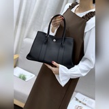 Garden Party. Для тех, кто любит большие сумки, не спрашивайте, сколько в них по