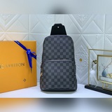 Обновленная версия оригинальной модели n41719 41517. Эта сумка через плечо из тк