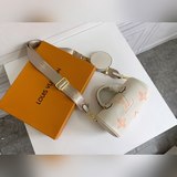 Сумка papillon bb выполнена из ткани monogra с градиентным принтом в виде моногр